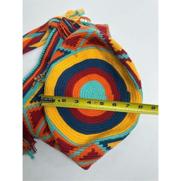 A 100% handmade Authentic Mochila Wayuu Indigenous Colombian Bag - Picture 10 of 14